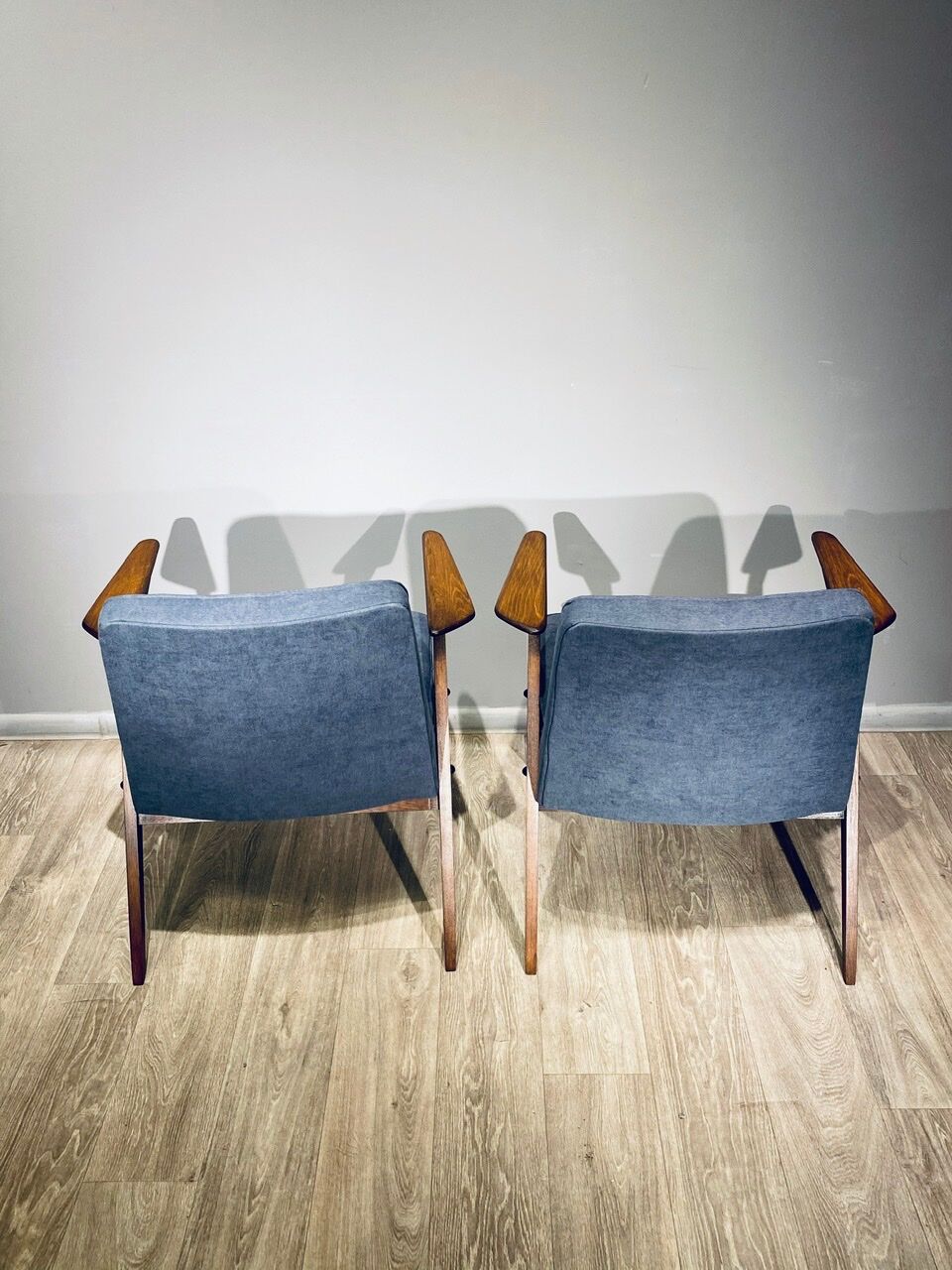 Pair of vintage design armchairs 'Bunny' 60s