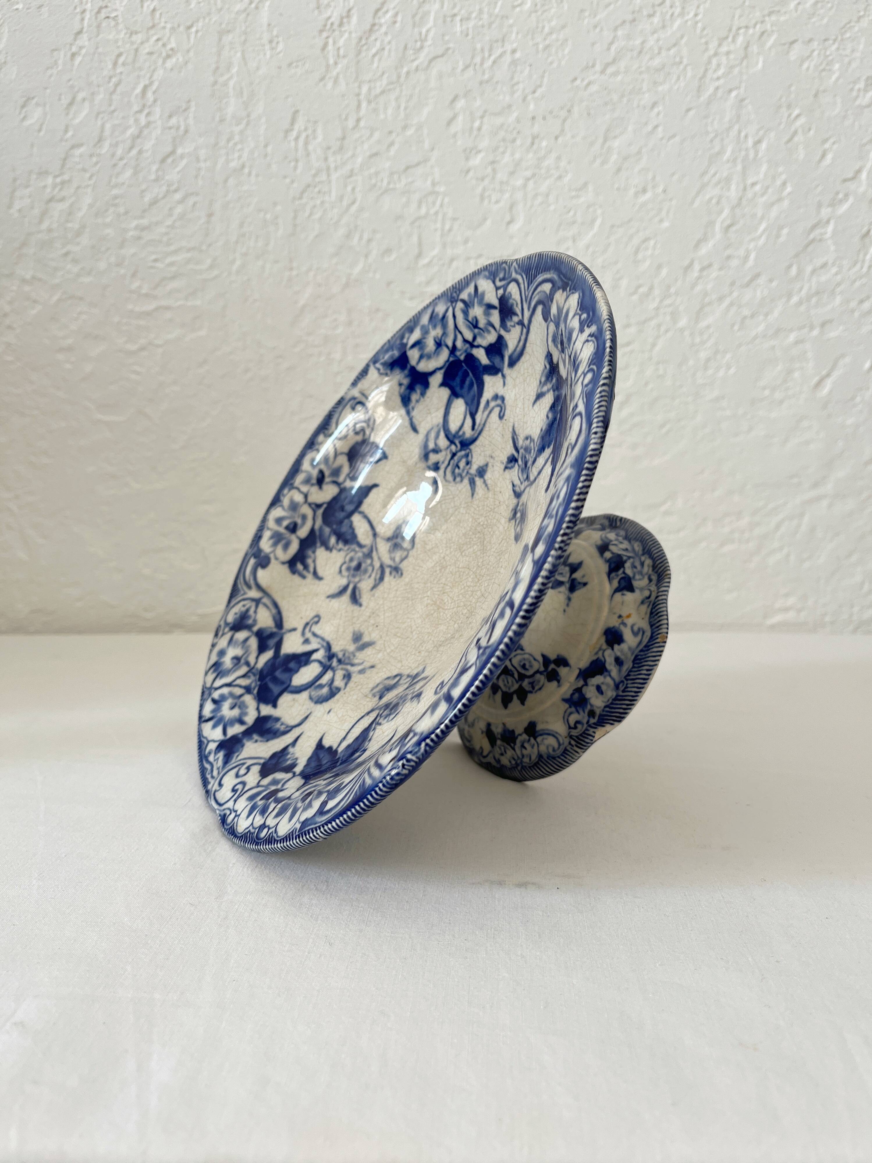 Flora ironstone fruit bowl, Creil and Montereau, late 19th century