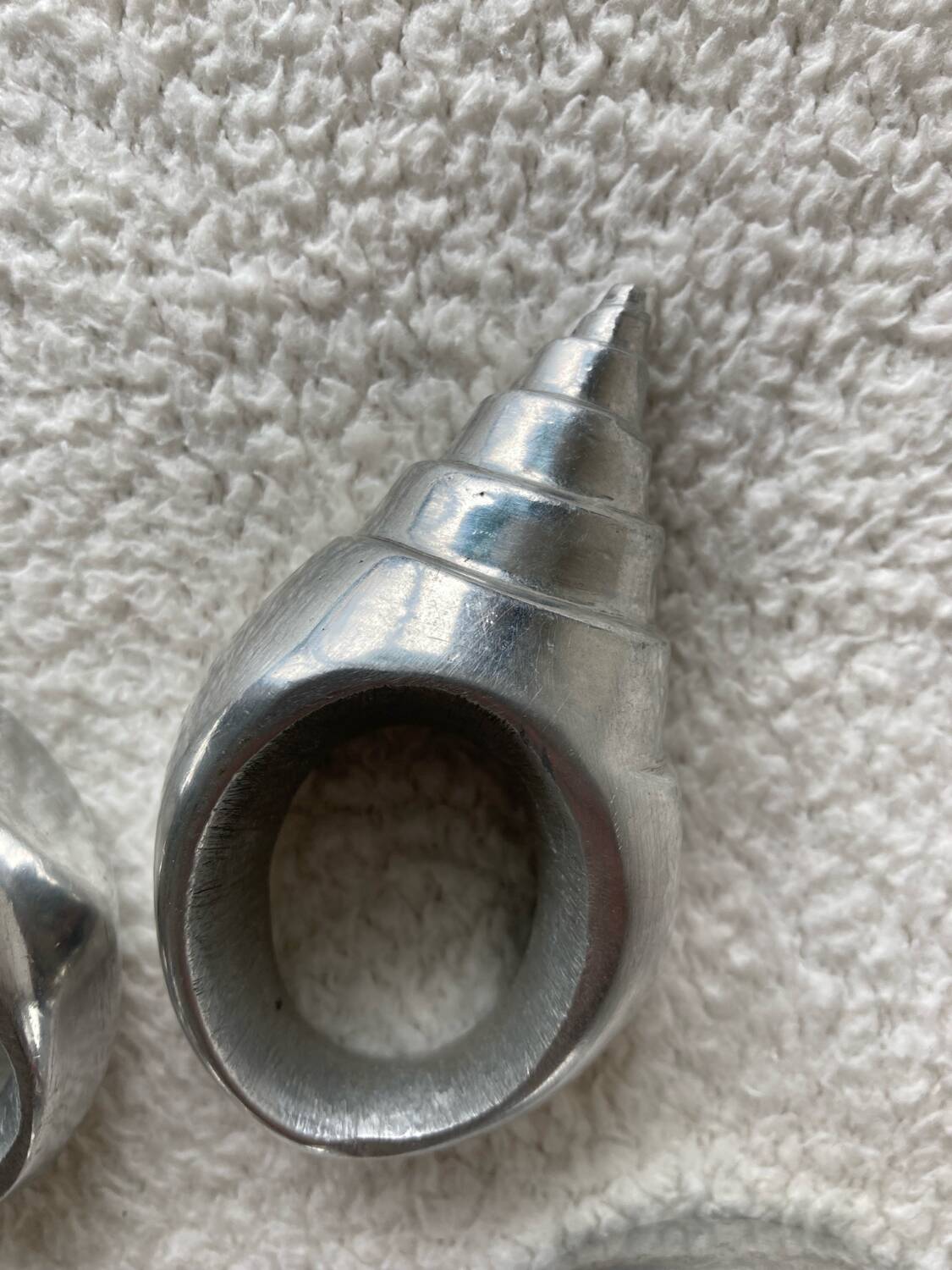 6 silver metal shell napkin rings