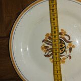 Set of two small presentation dishes on feet Oeillet Creil et Montereau