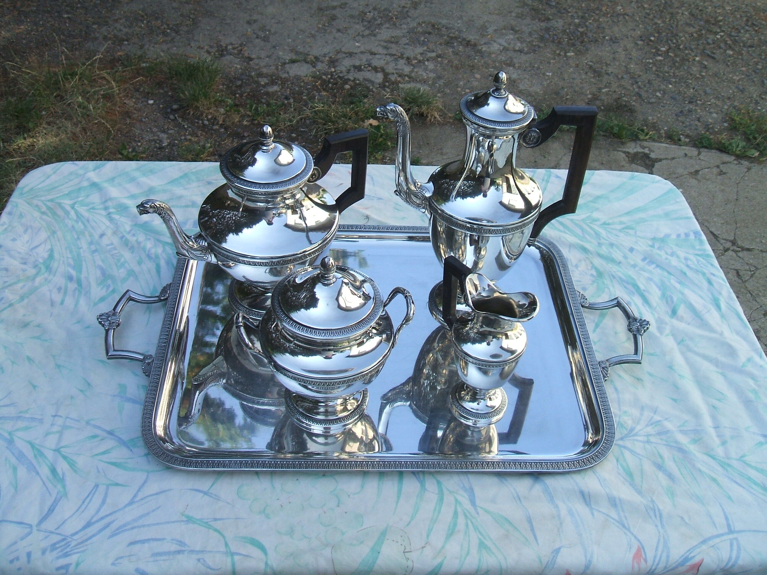 Service the cafe metal argente boulenger