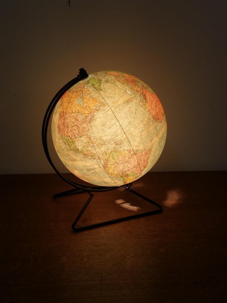 Light globe
