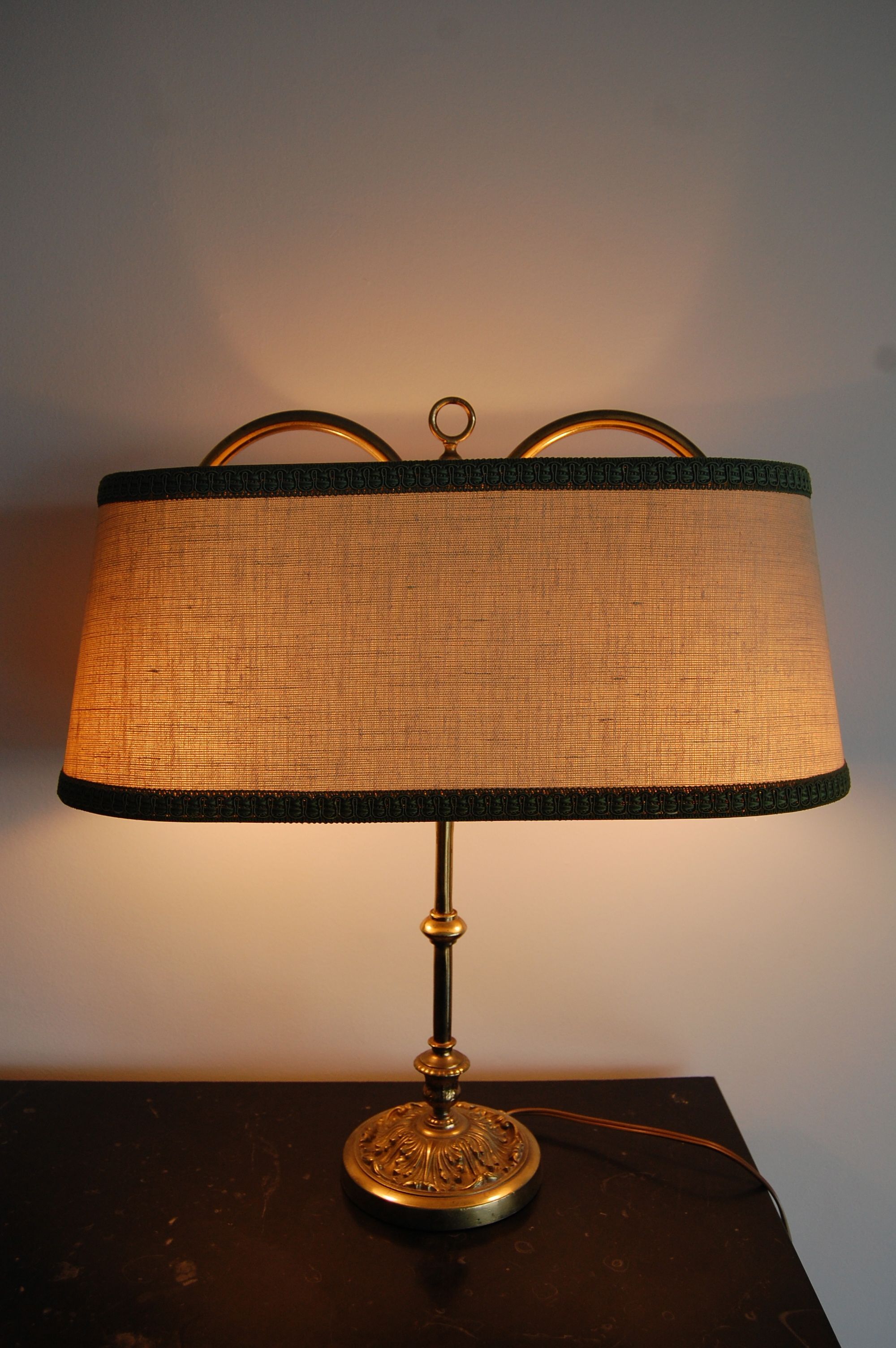 Table lamp