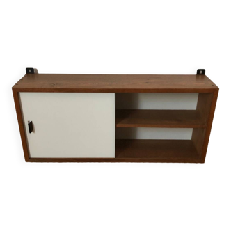 Shelf / display case