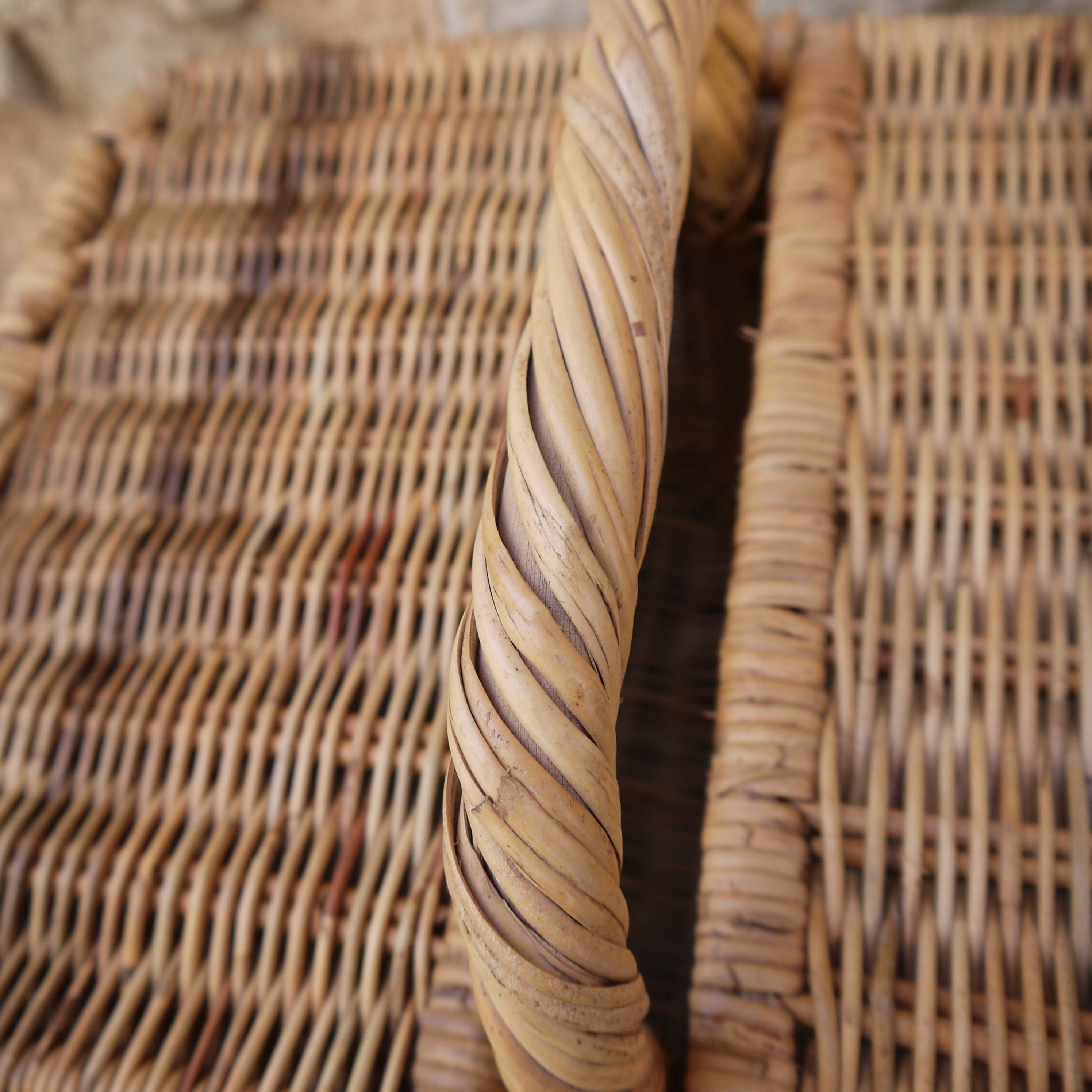 Wicker picnic basket
