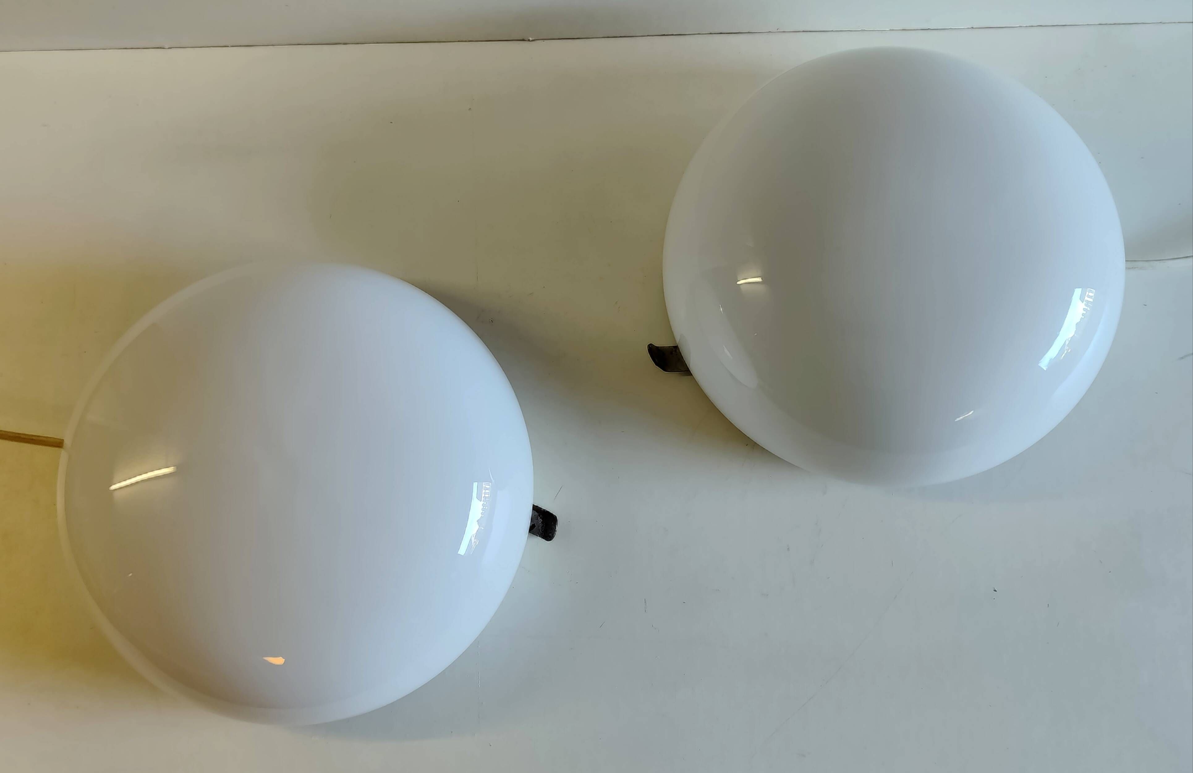 Plafonniers ou appliques globe opaline XL - mid.XXeme