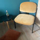 Fauteuil en velours et metal