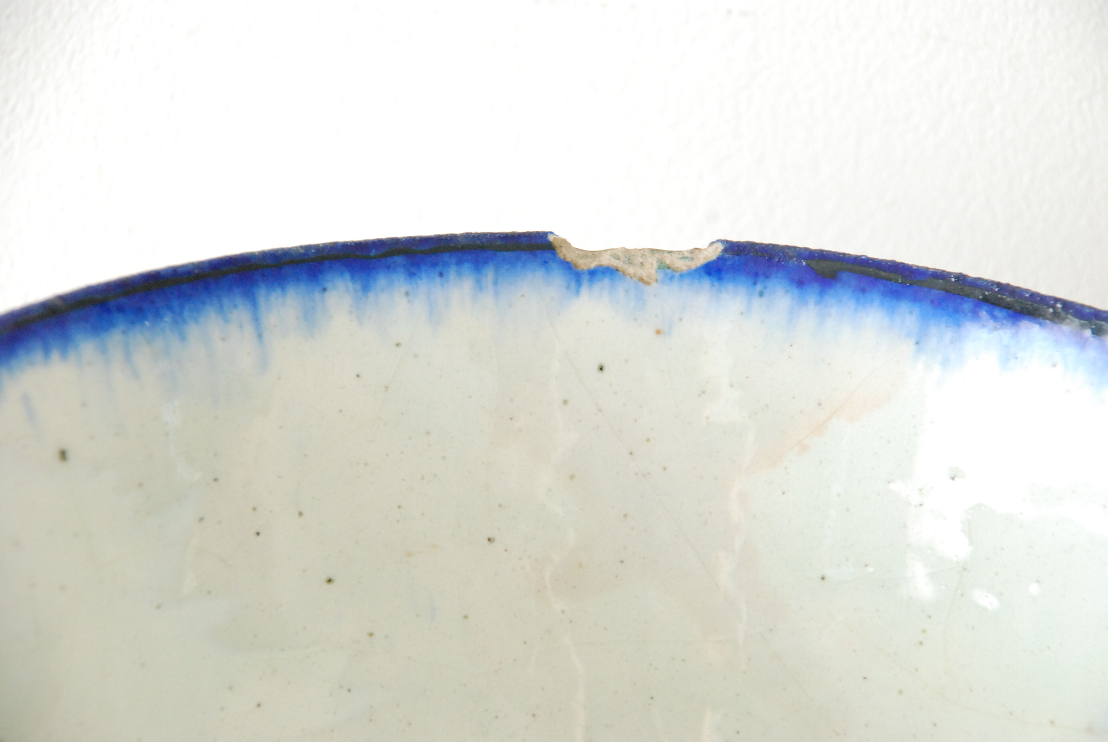 Coupe ancienne orientale en faïence