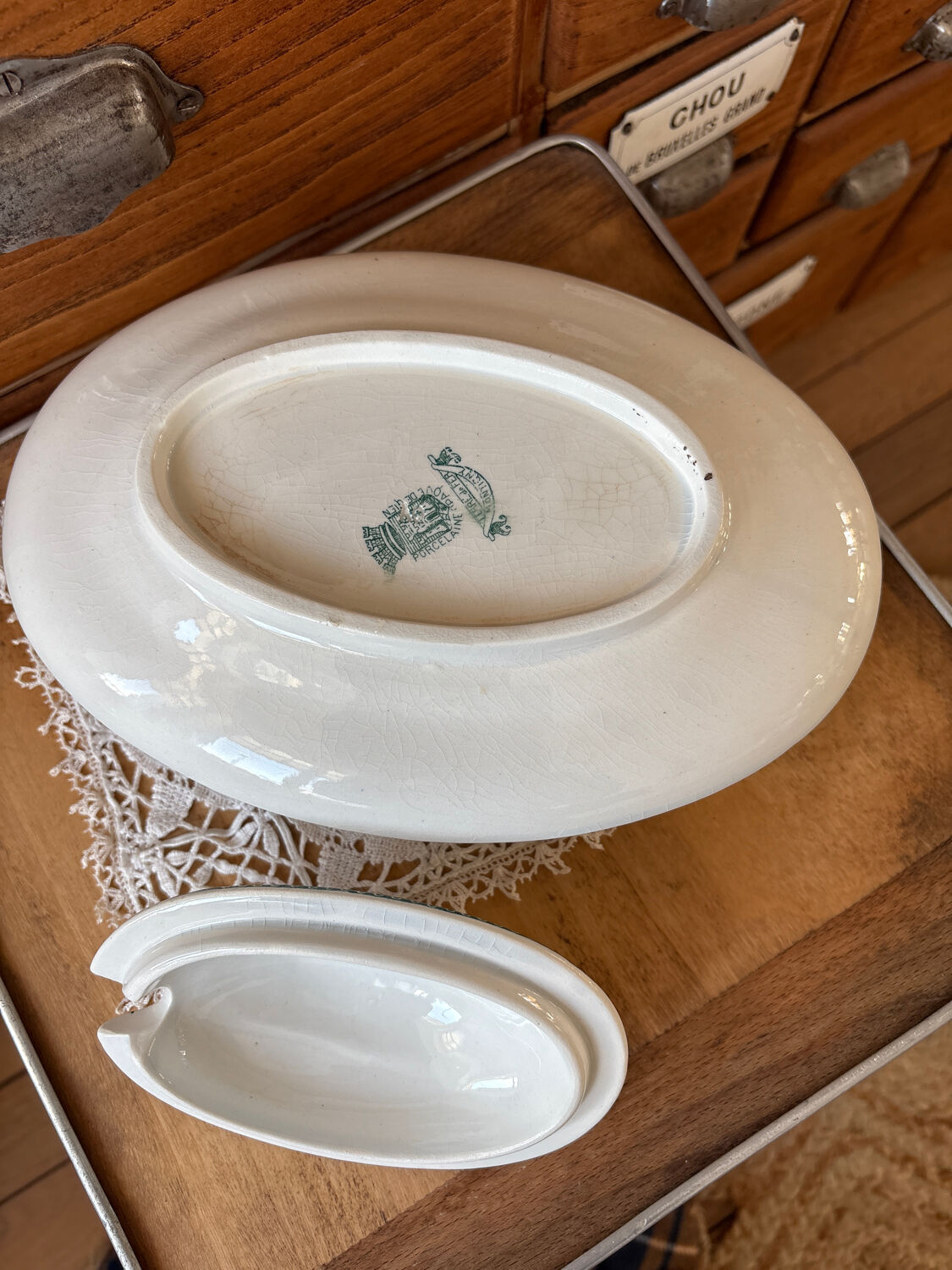 Saucière ancienne Terre de Fer et son couvercle Gien modèle Montigny