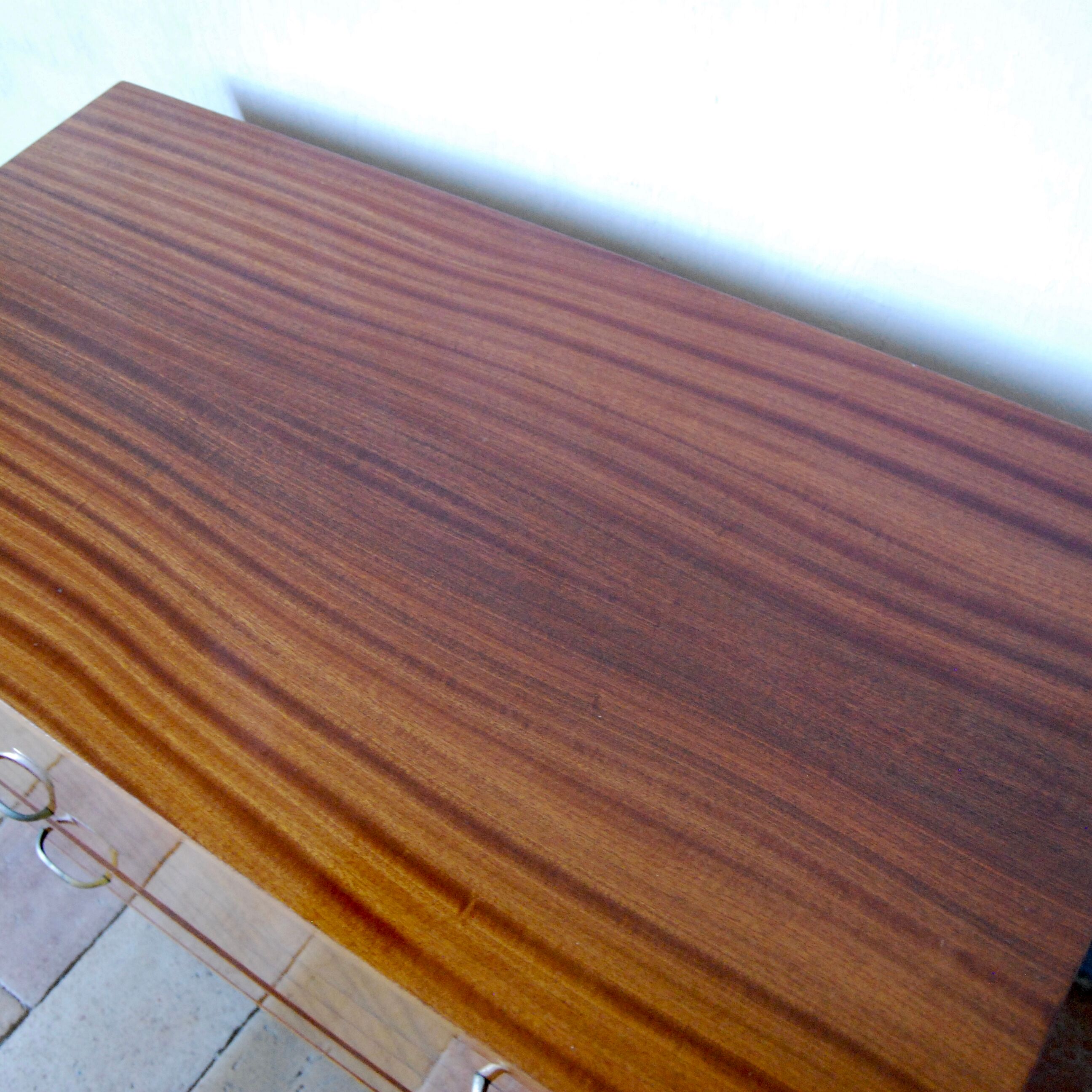 Dresser in blond varnished wood