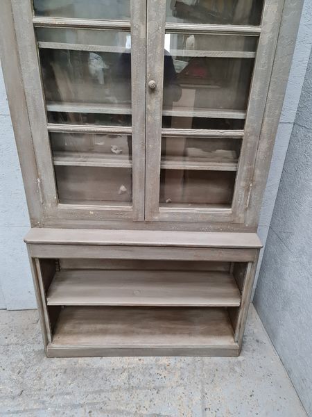 Ancien arrière de comptoir patine grise