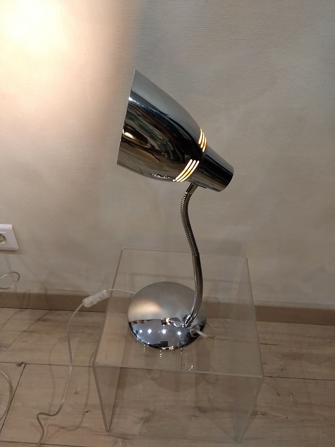 Chrome lamp