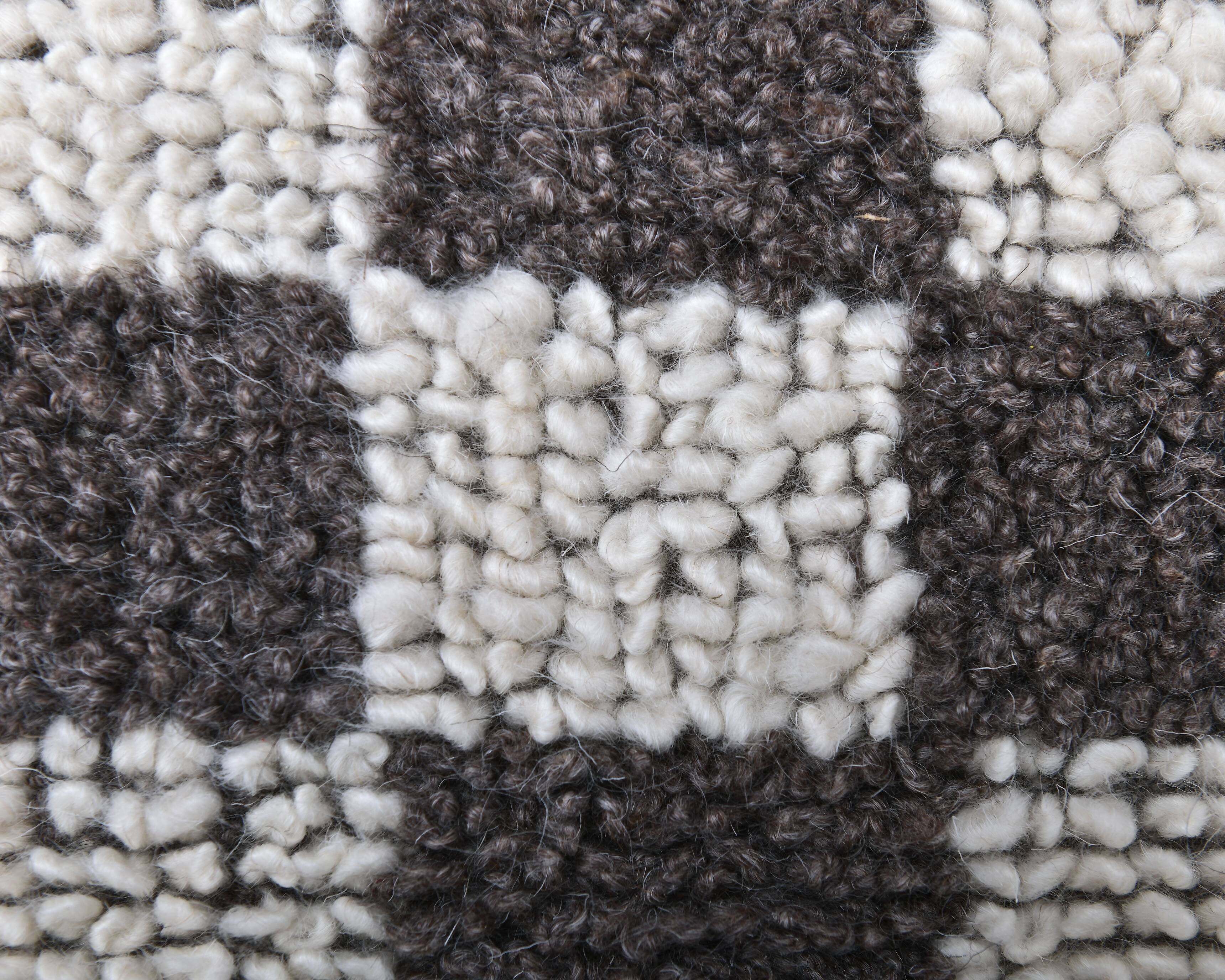 4x7 Checkered Handmade Wool Rug 137x214Cm SK 241436