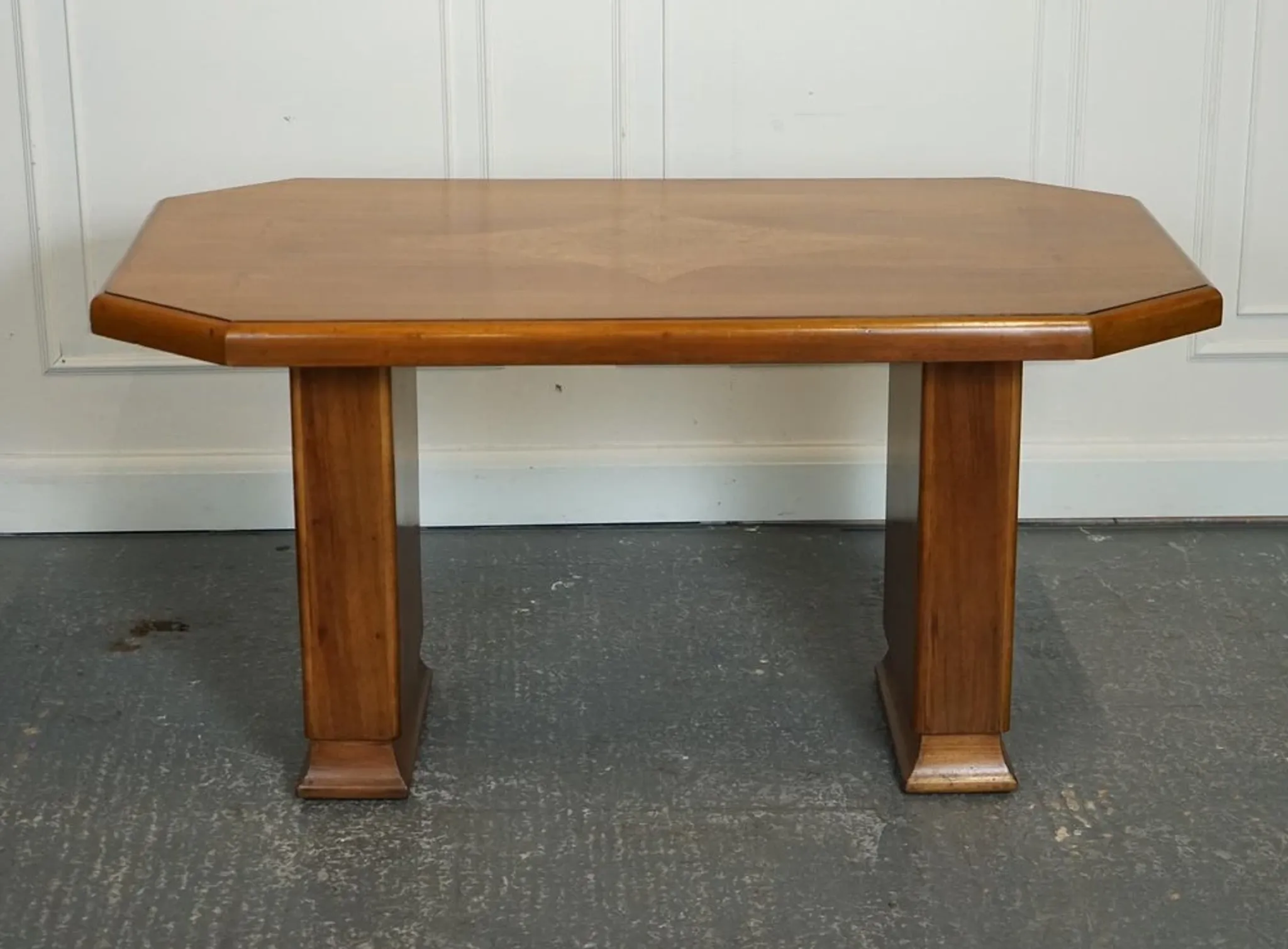 Vintage Art Deco Dining Table in Walnut