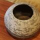 Vase boule en grès émaillé, tons gris-bleu nuancé, circa 1960