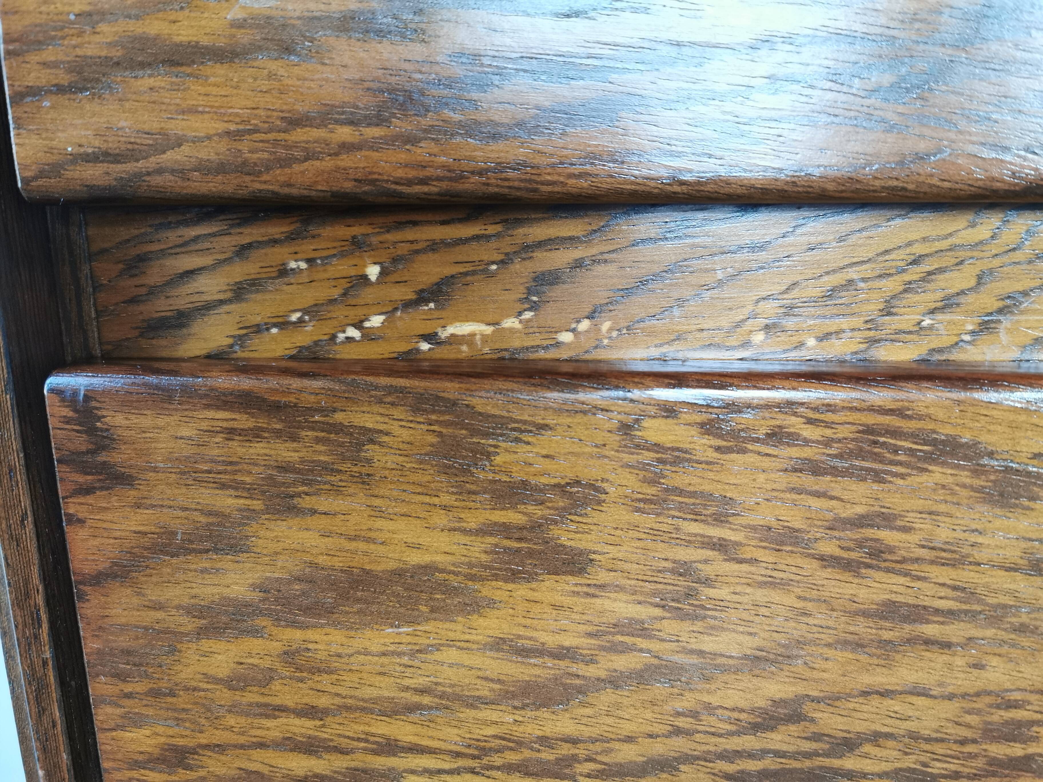 Weekly chest of drawers