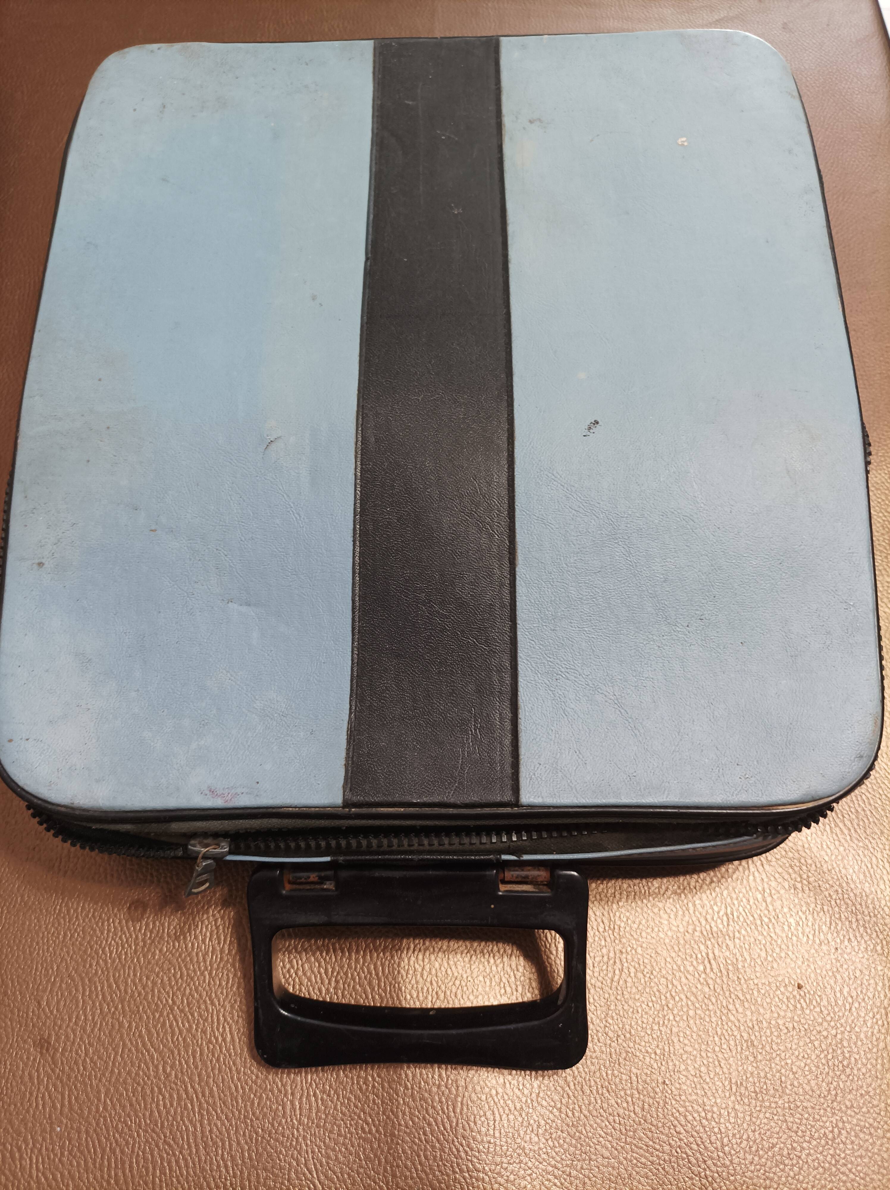 Olivetti lettera 32 typewriter