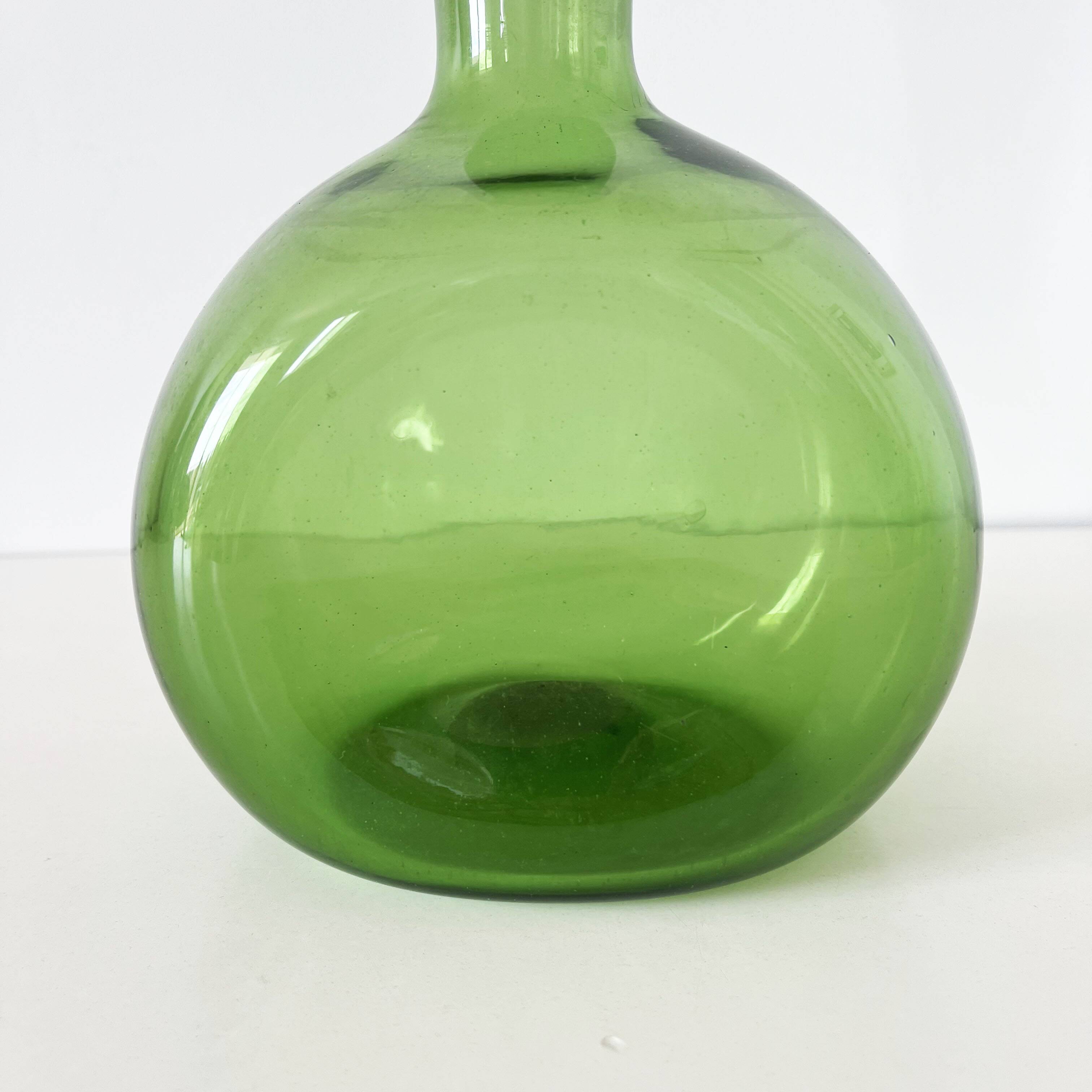 Italian green blown glass vase Empoli 1950