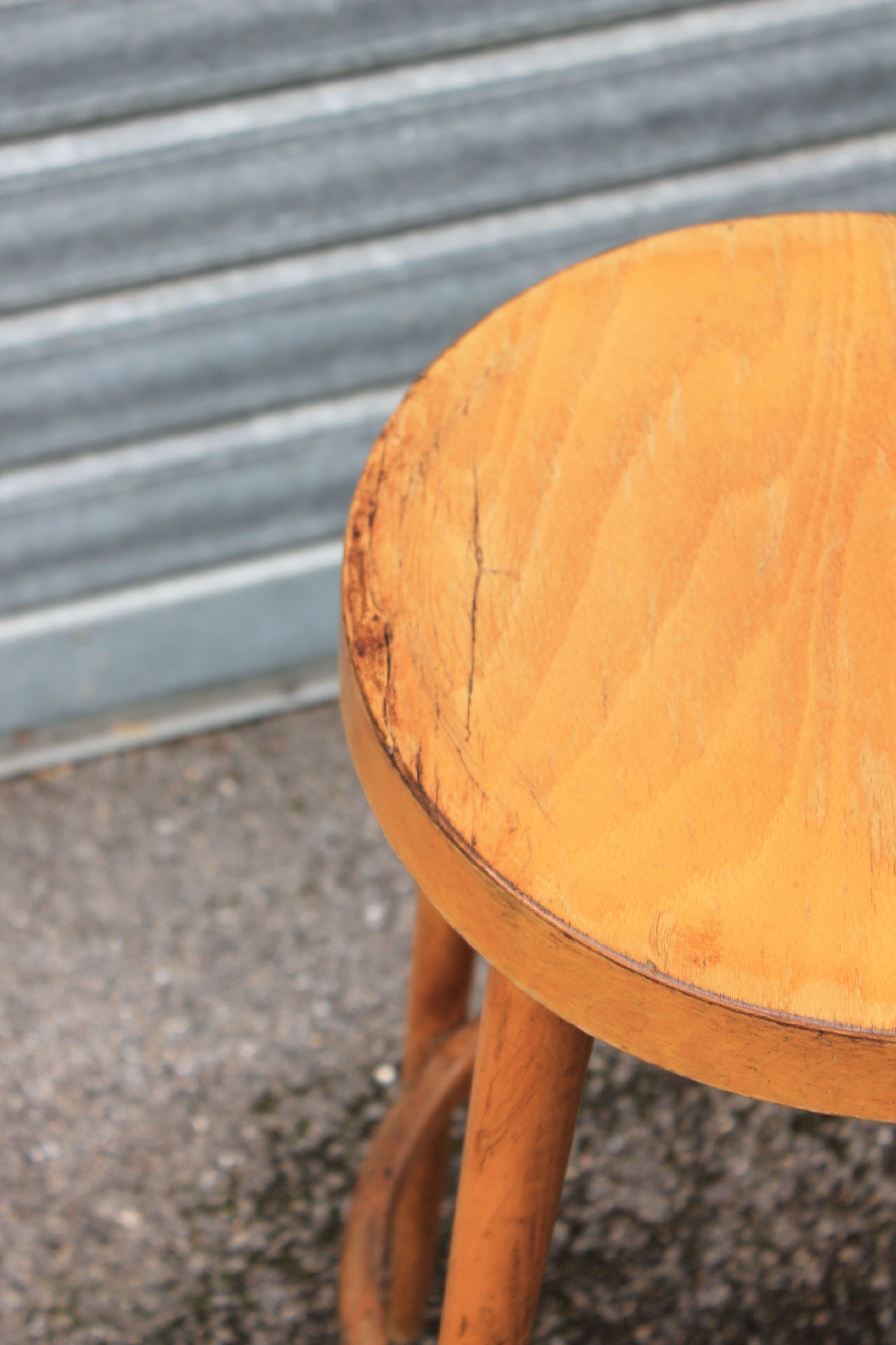 Baumann Mondor stool