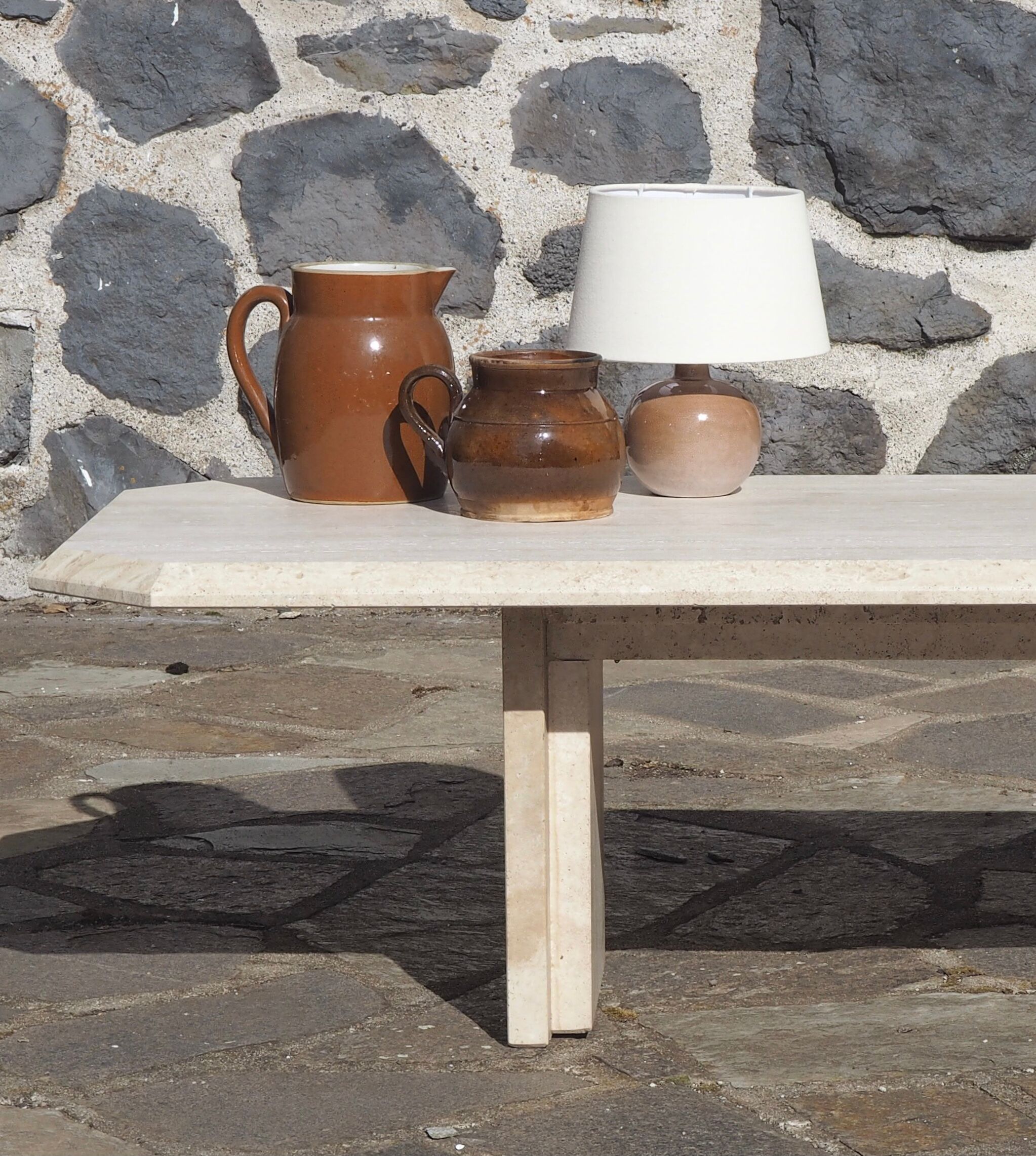 Coffee table in travertine