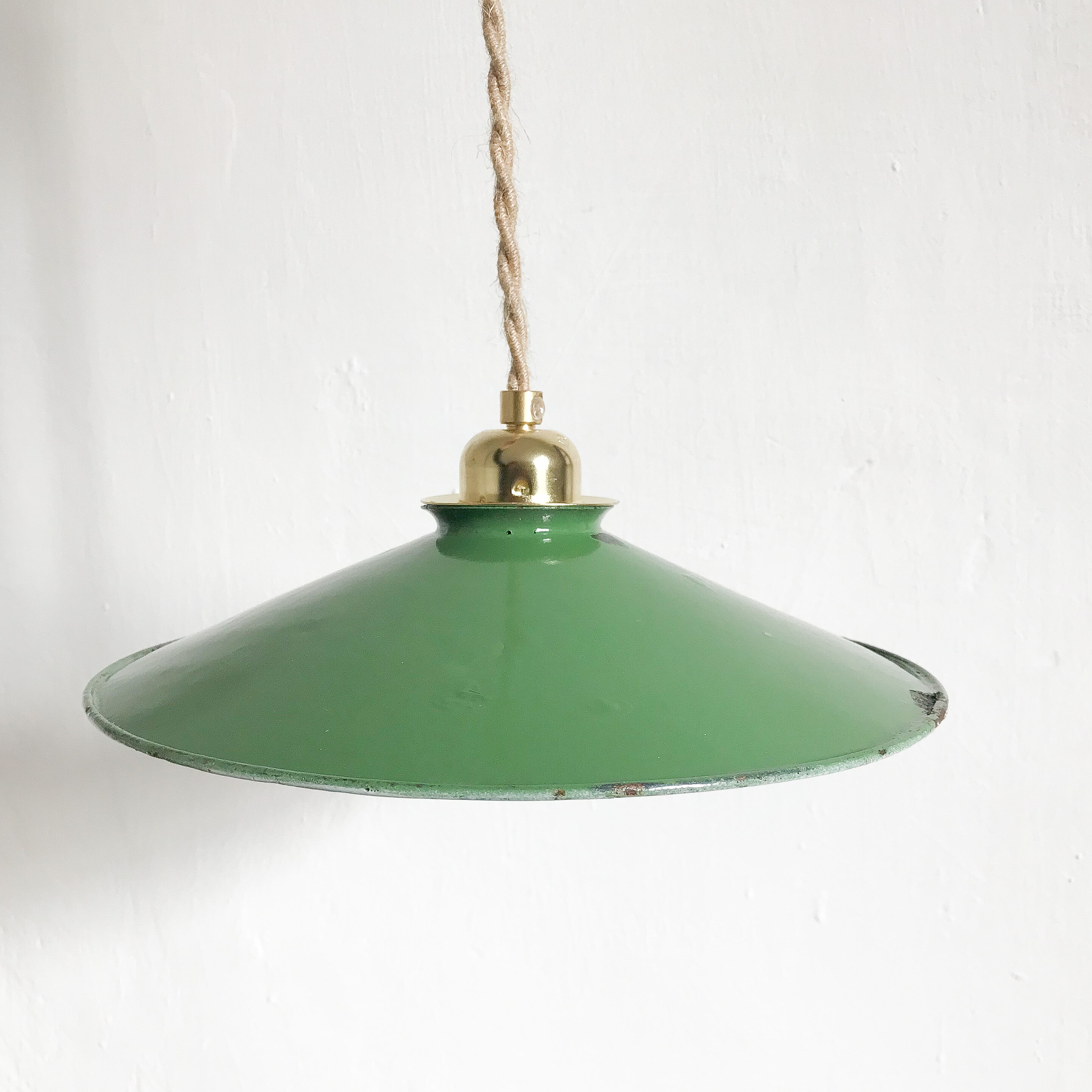 Green metal suspension