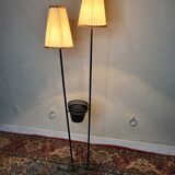 Lampadaire porte revue en fer forgé vintage