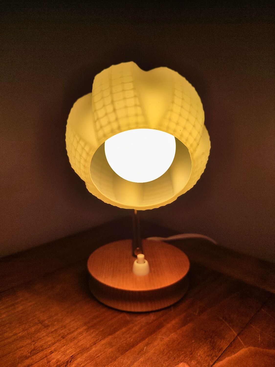 Vintage opaline table lamp