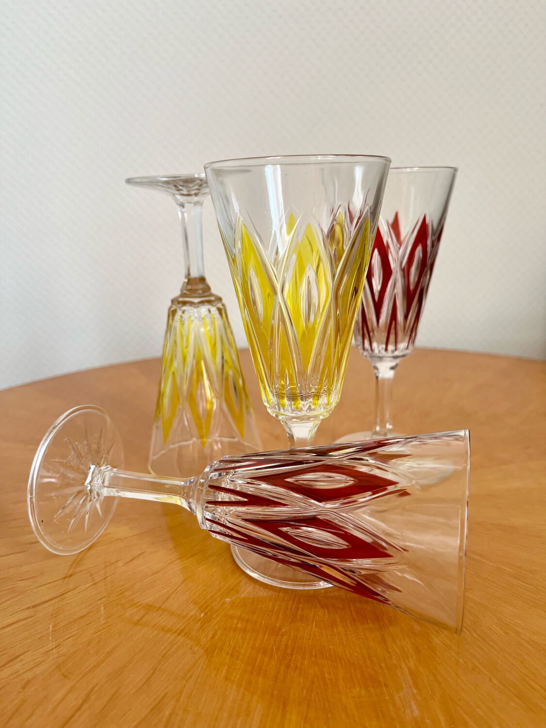 Ensemble de 4 flutes verres à vin anciens