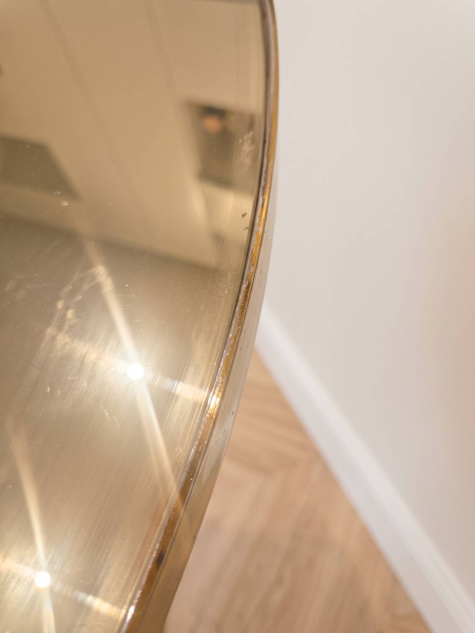Round golden mirrored retro coffee table