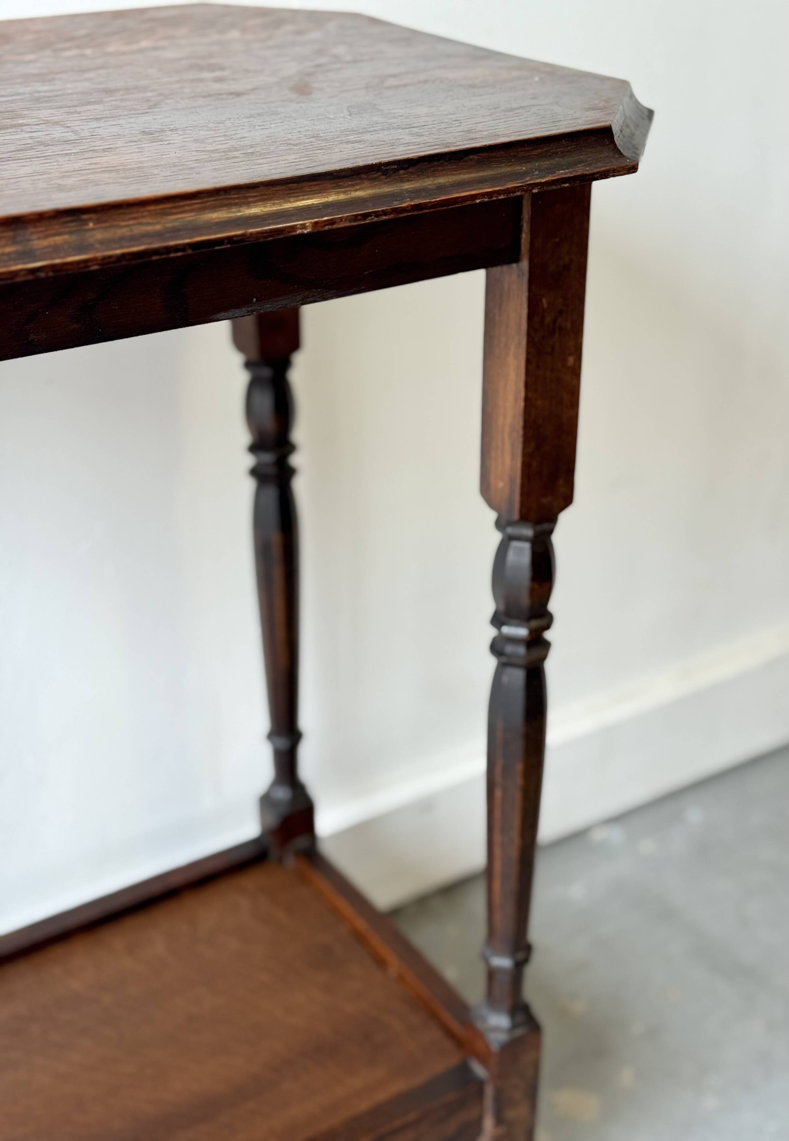 Table d'appoint ancienne en bois à 2 niveaux