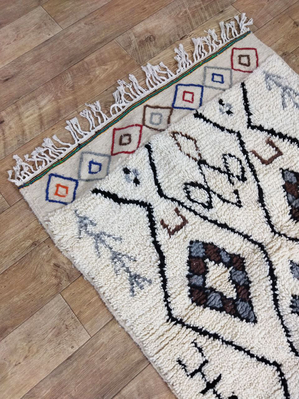 Moroccan berber carpet 141x108cm