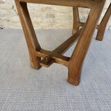 Table basse en bois massif, brutaliste