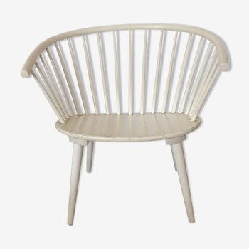 Scandinavian armchair in white wood