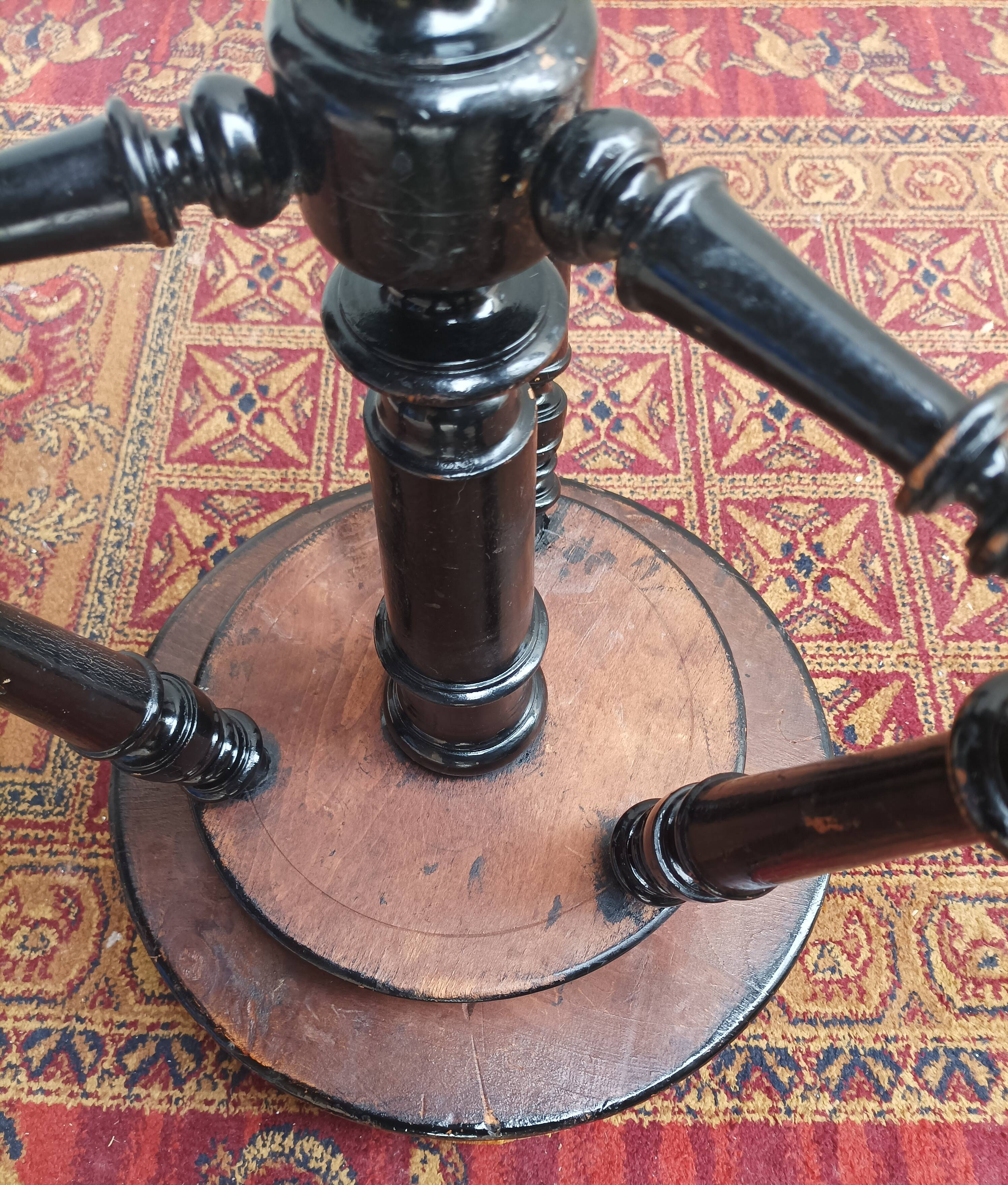 Napoleon III piano stool