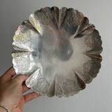 Lightweight metal cup on legs