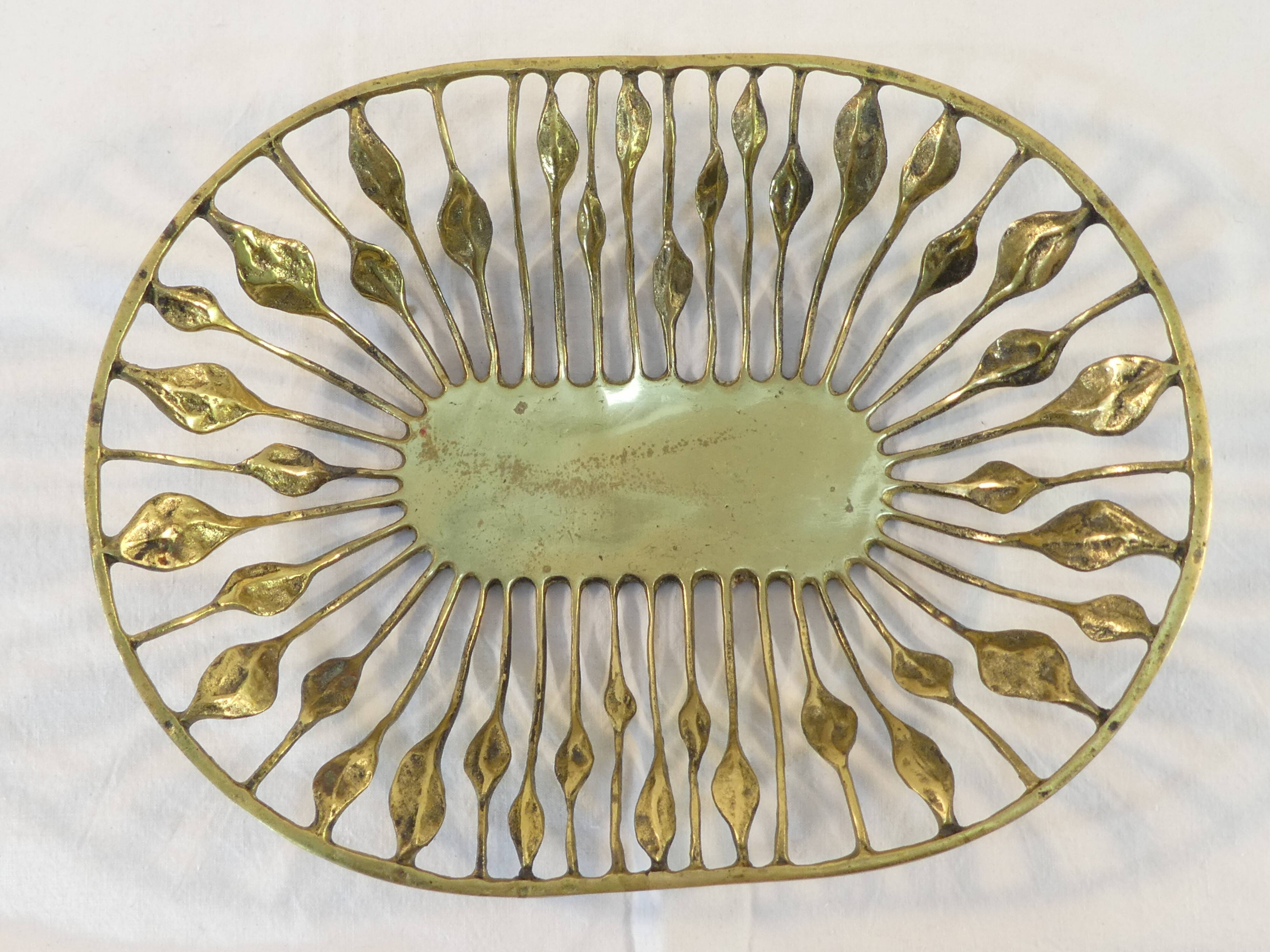 Vintage bronze fruit basket design austrian year 50