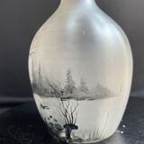 Carafe- Décor d'un paysage lacustre et d'une grue prenant son envol