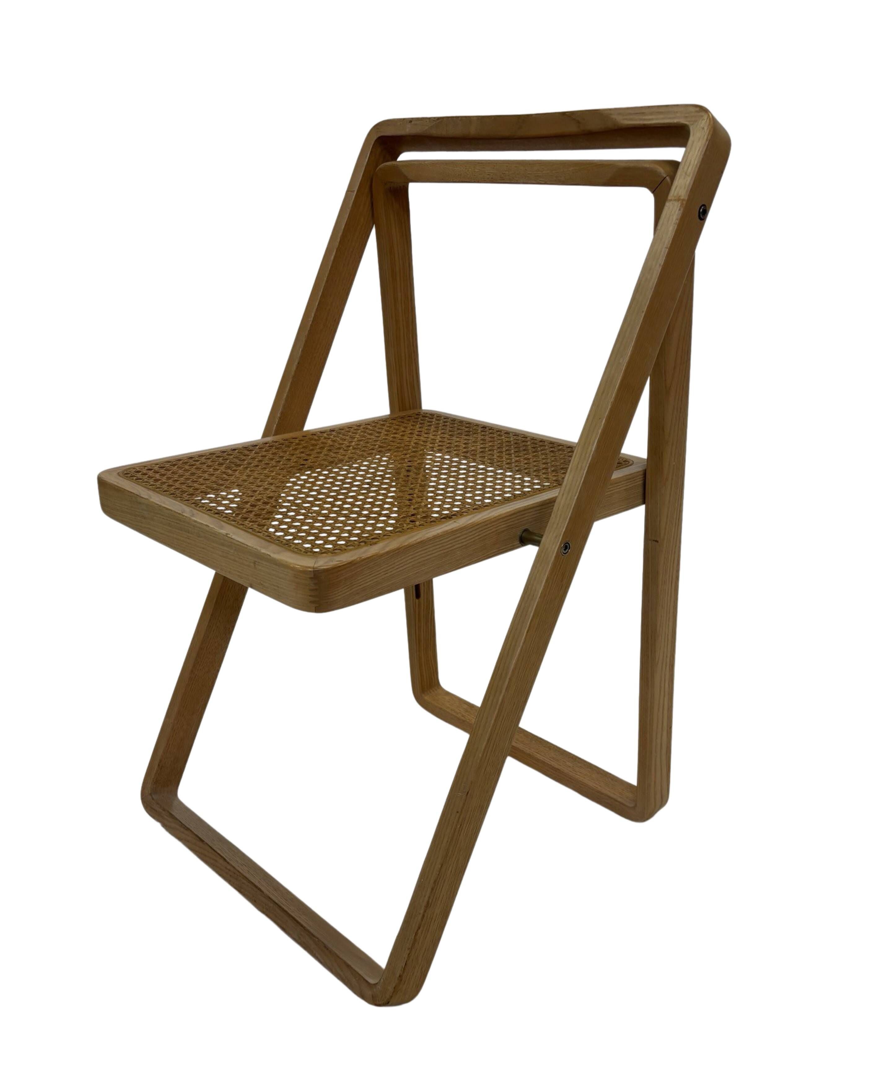 Ensemble vintage de 4 chaises pliantes, design en sangle et bois, années 1970