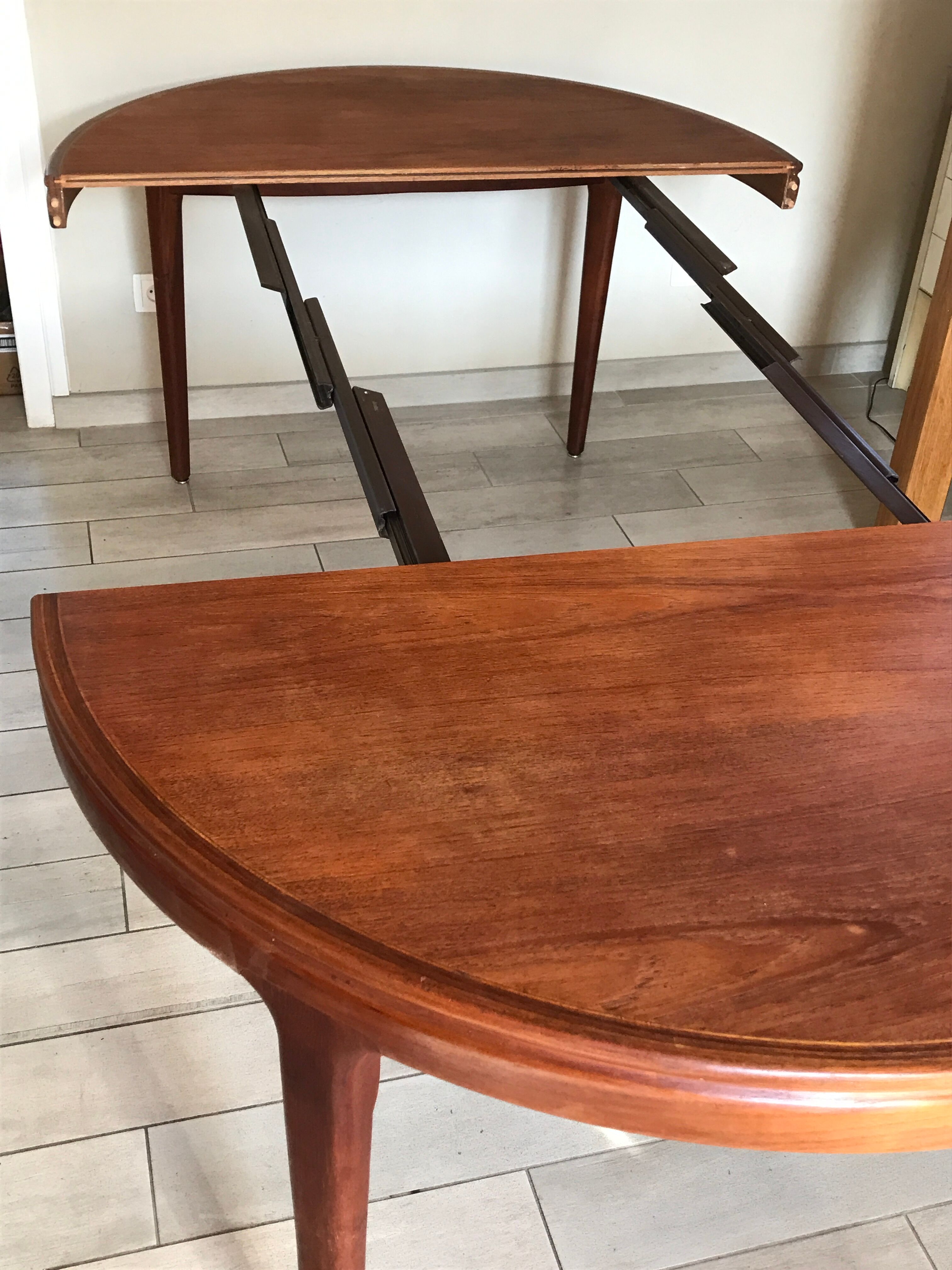 Scandinavian table Samcom design Arne Hovmand Olsen Denmark 60s