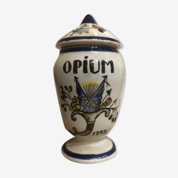 Pot à opium