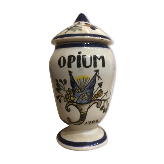 Pot à opium