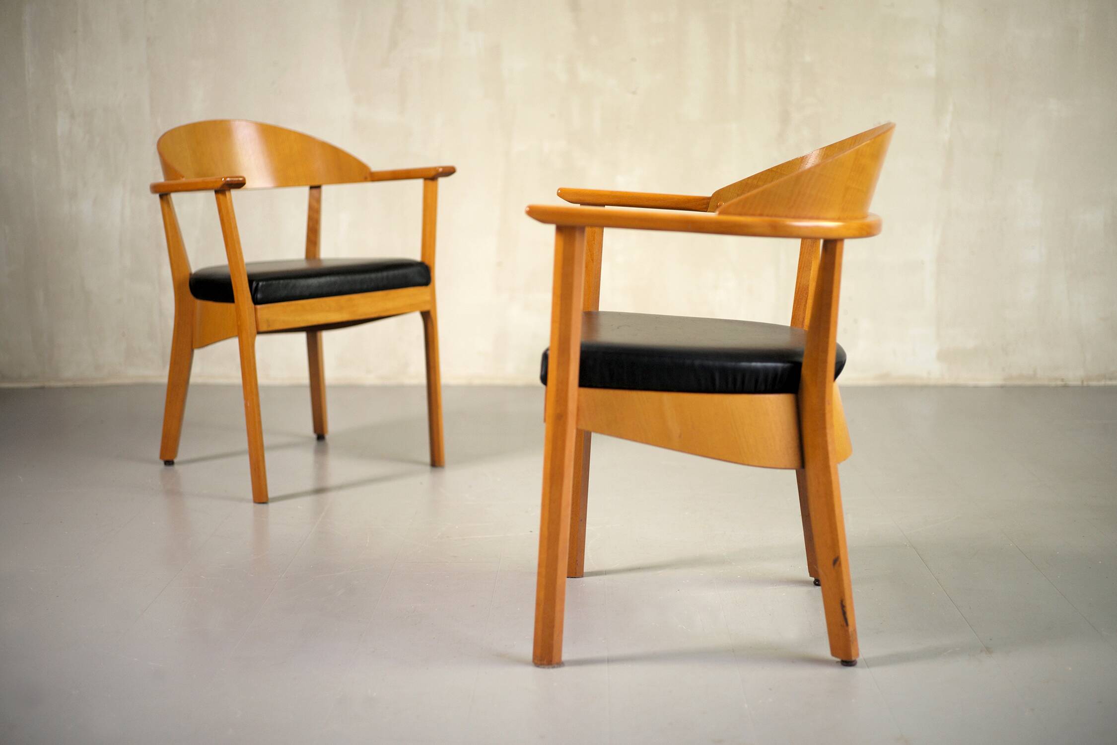 Paire de fauteuils Baumann, France 1980
