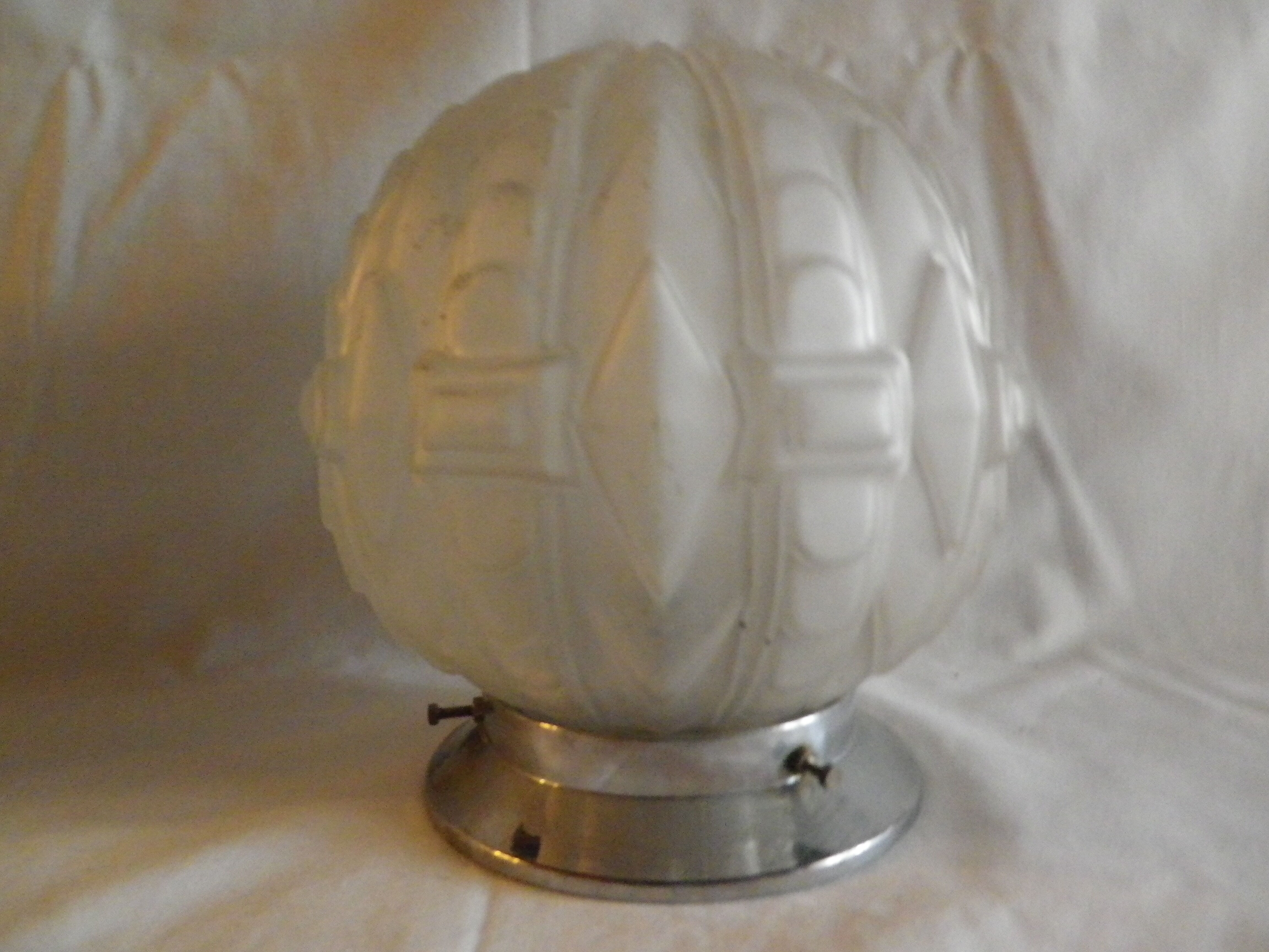 Globe art deco à poser