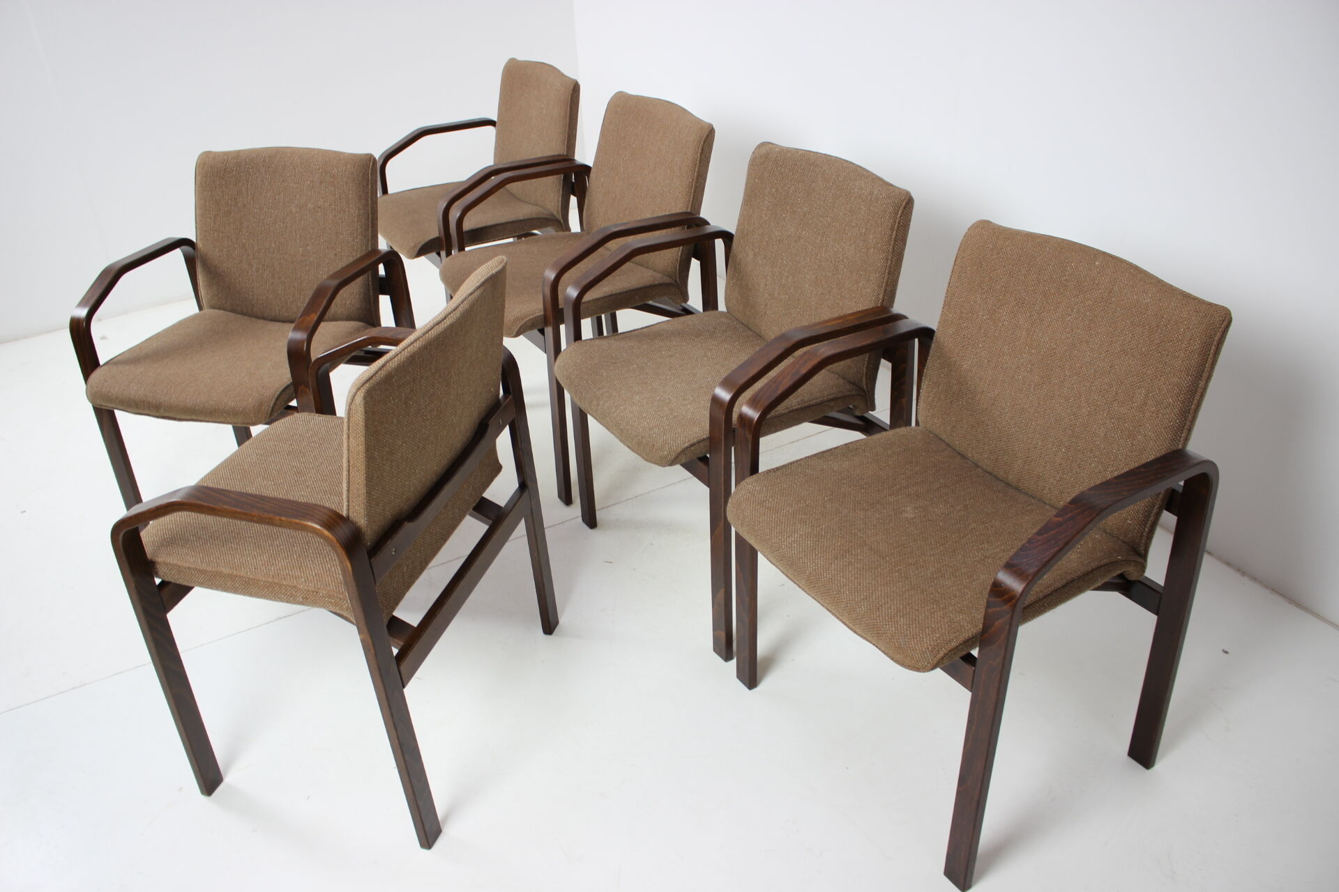 Set of six lounge chairs/Ton, Národní podnik Holešov, 1993.