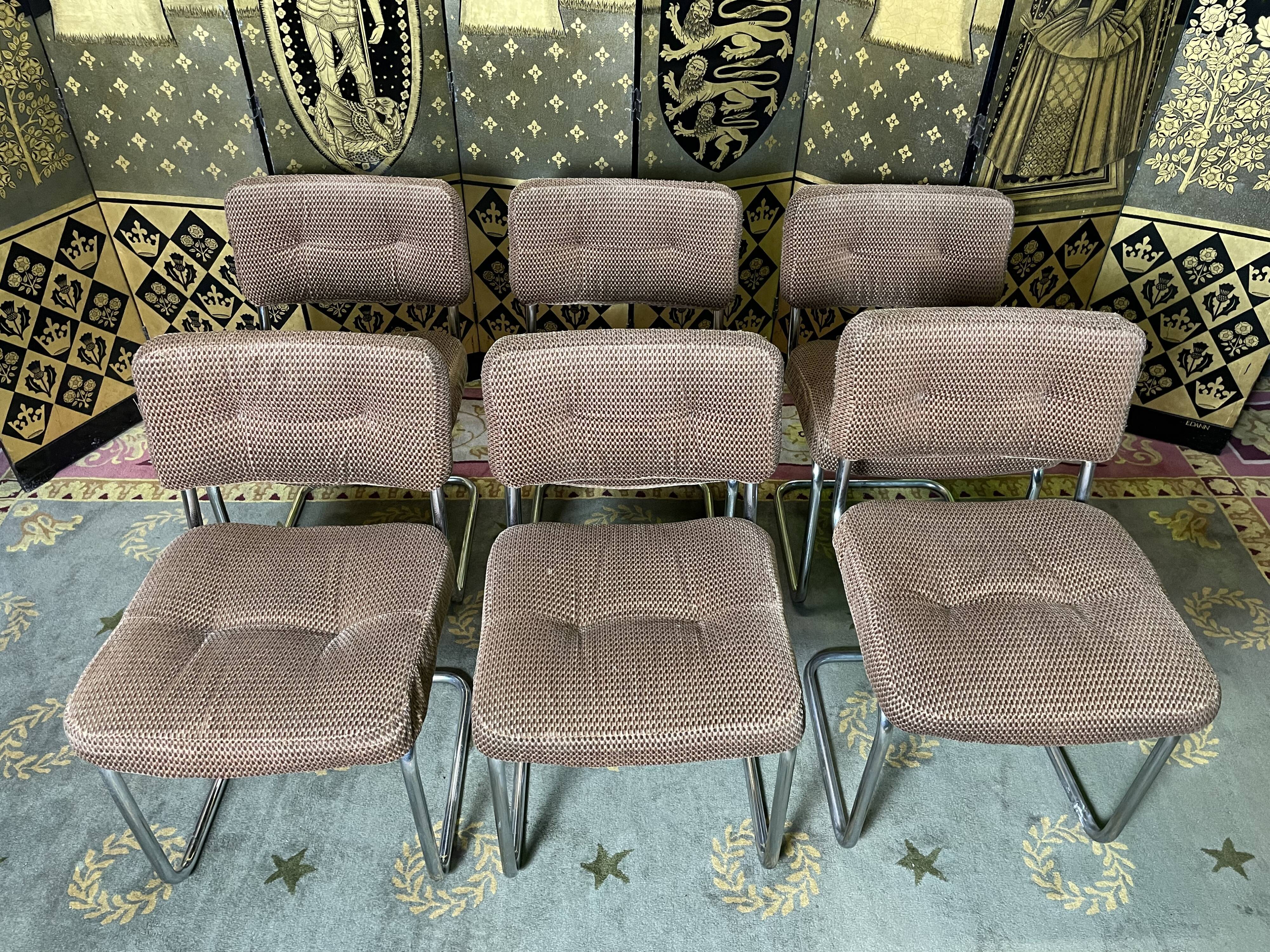 Suite de 6 chaises tubulaires chromées 1970