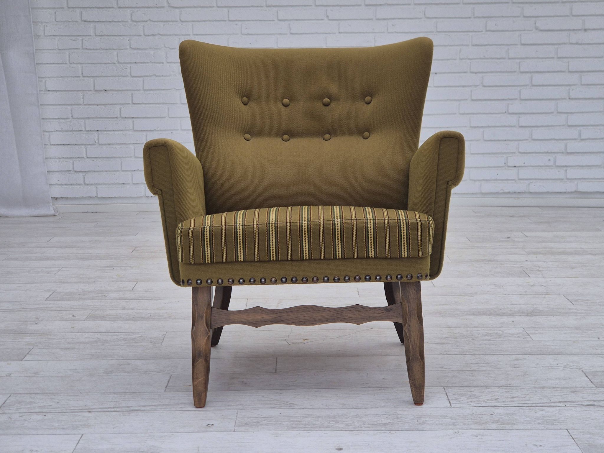 1970s, Danish lounge chair, original green furniture wool, oak wood.