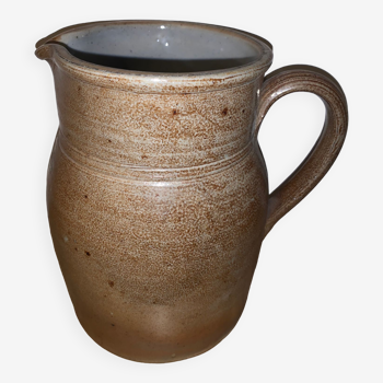 Sandstone pitcher