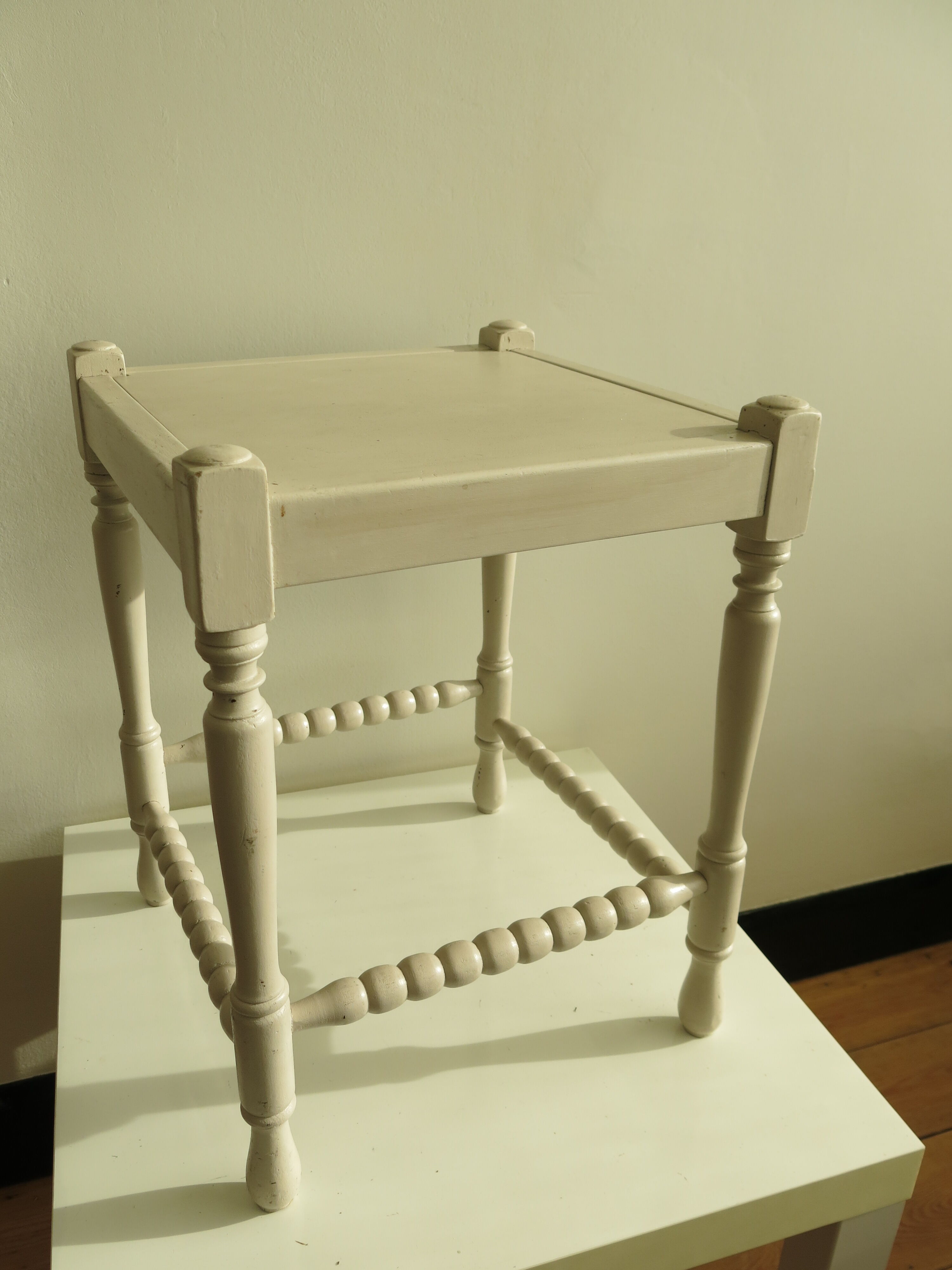 Vintage pearl wood side table