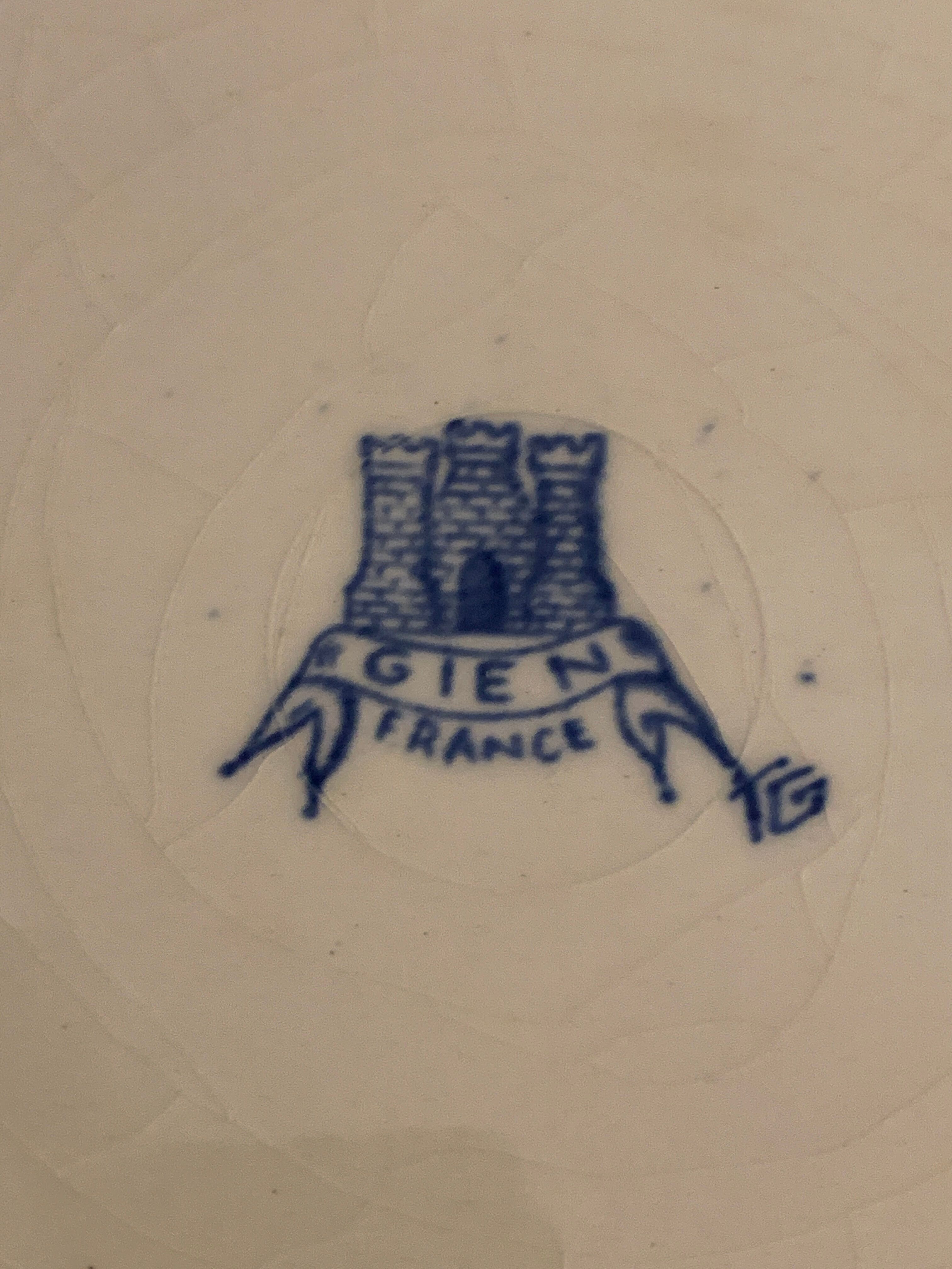 11 flat plates Rooster with Peonies, Gien earthenware