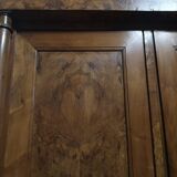 Armoire à placage de loupe